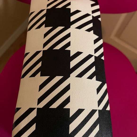 Like new Authentic LUV BETSEY backpack 
BY BETSEY JOHNSON💋 - Picture 6 of 9